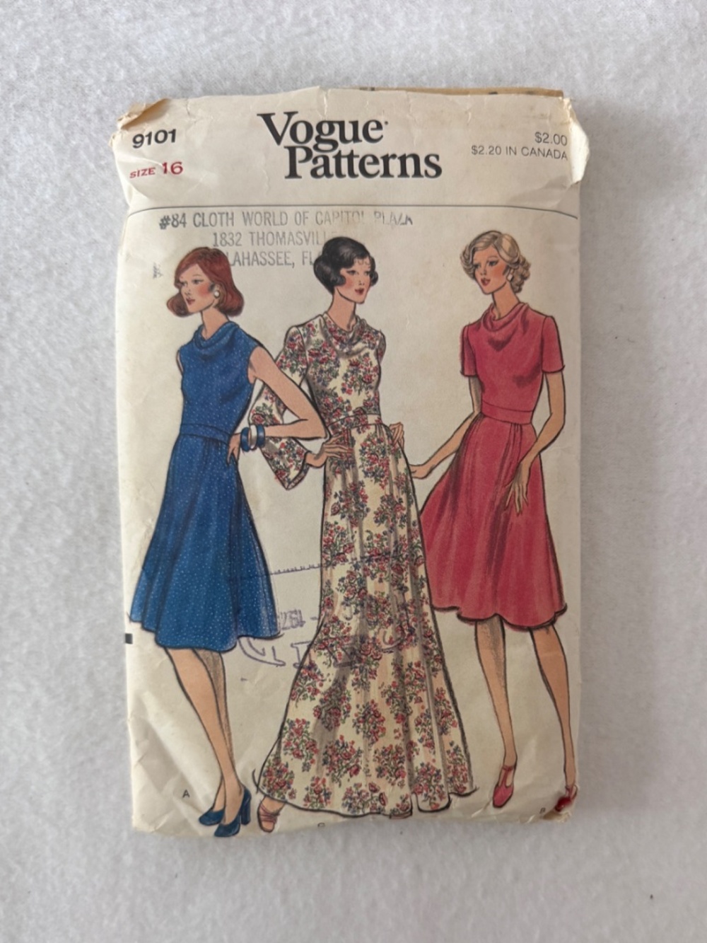 Vogue Patterns Vintage 60/70s Dress Pattern, #9101, Size16
